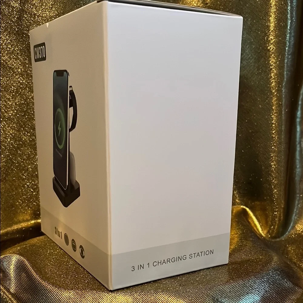 CW370 Black 3-in-1 Wireless Charger